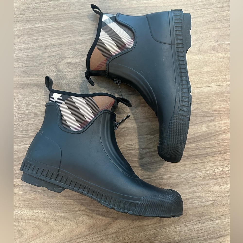 Men’s burberry boots